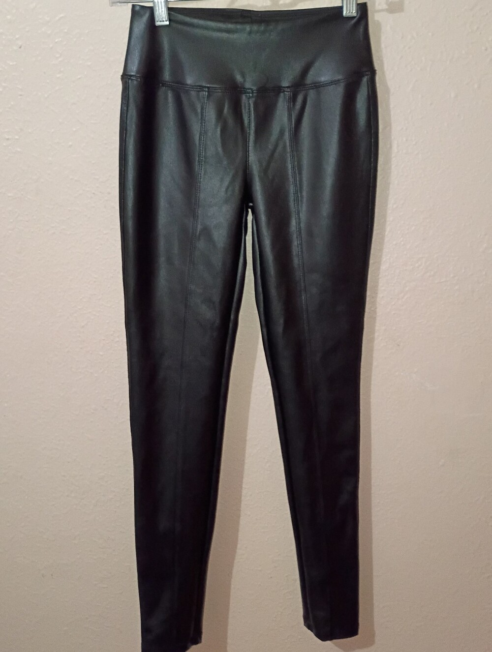 😍 8/$10 SALE  So Size XS Black Faux Leather Leggings